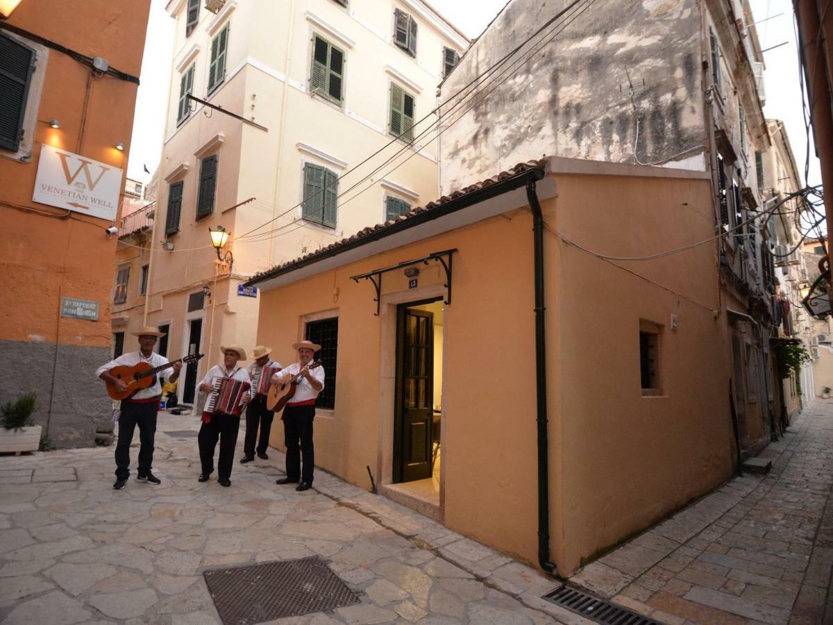 コルフ島 Charming Venetian Town House In The Old Town Of Corfuヴィラ エクステリア 写真