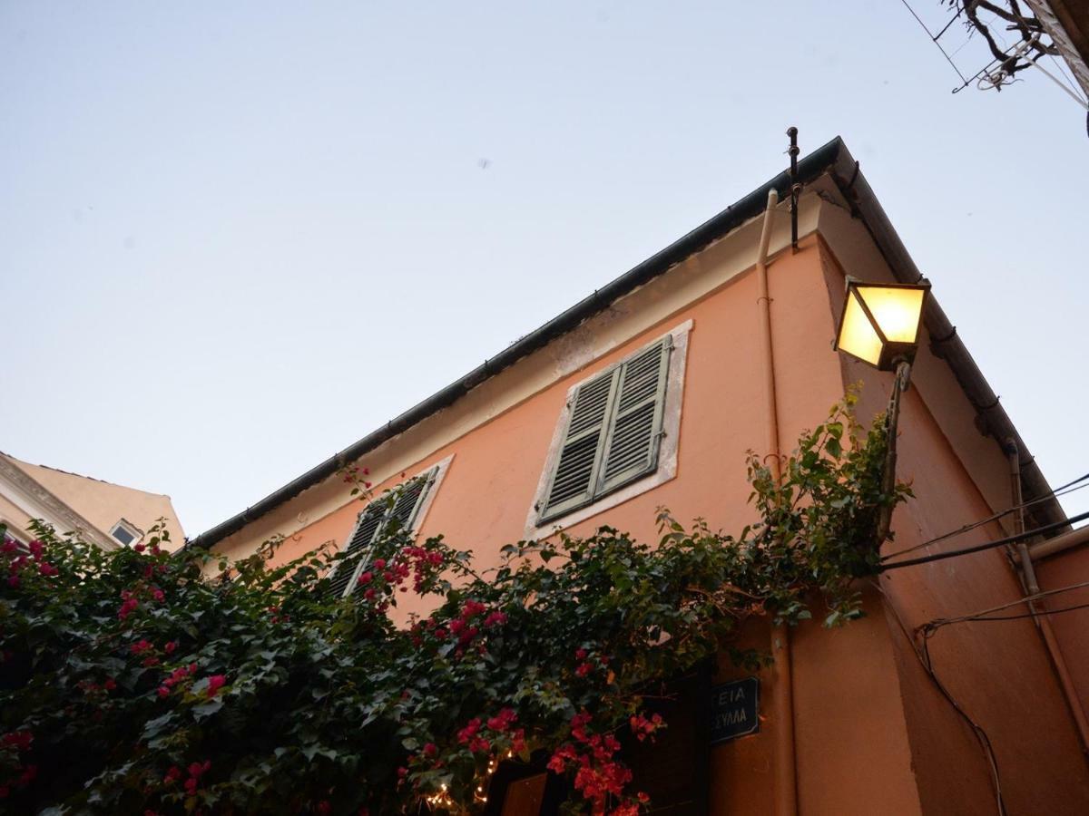 コルフ島 Charming Venetian Town House In The Old Town Of Corfuヴィラ エクステリア 写真