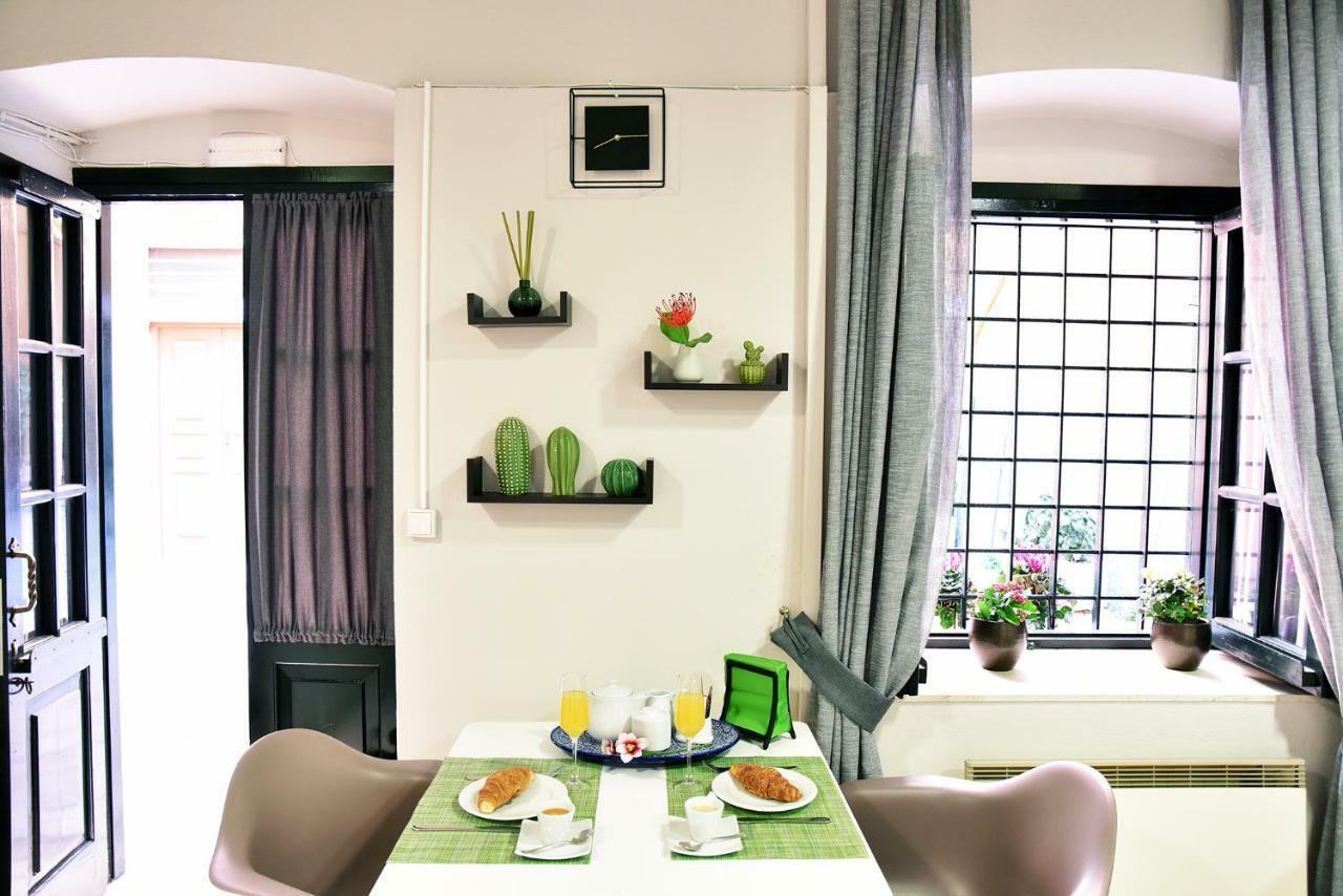 コルフ島 Charming Venetian Town House In The Old Town Of Corfuヴィラ エクステリア 写真
