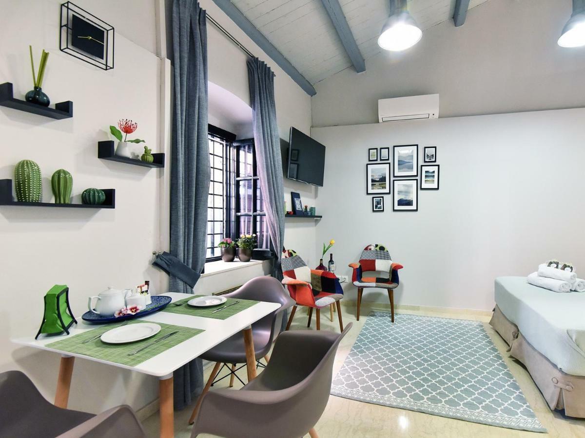 コルフ島 Charming Venetian Town House In The Old Town Of Corfuヴィラ エクステリア 写真
