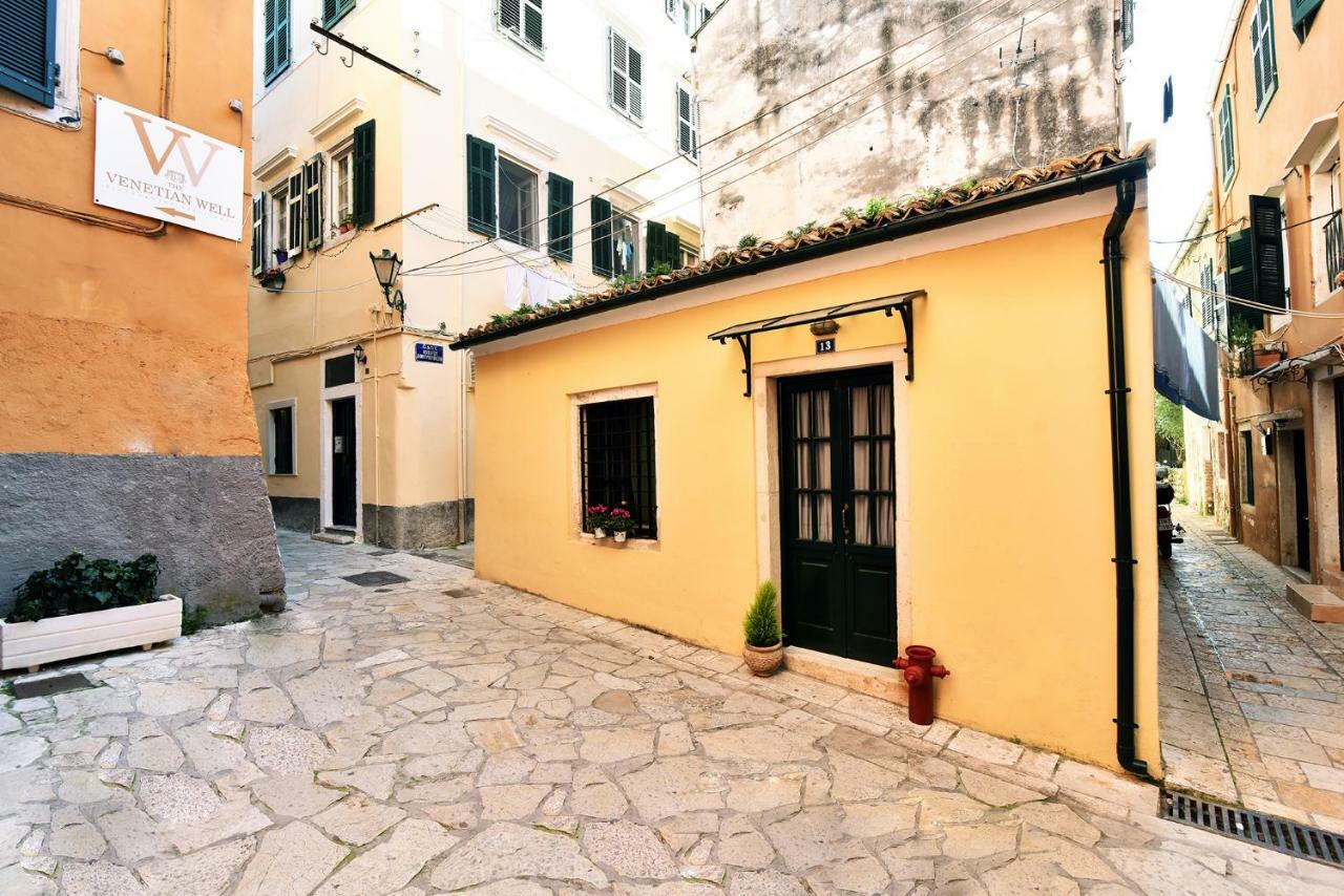 コルフ島 Charming Venetian Town House In The Old Town Of Corfuヴィラ エクステリア 写真