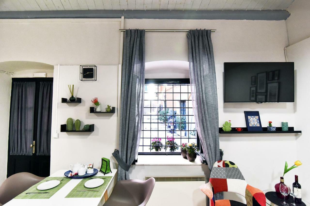 コルフ島 Charming Venetian Town House In The Old Town Of Corfuヴィラ エクステリア 写真